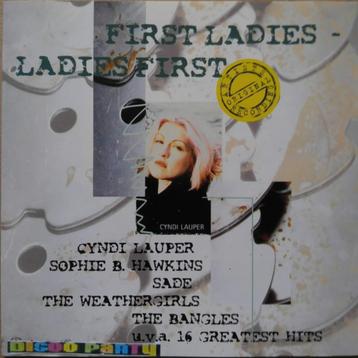 Cd First Ladies(Cyndi Lauper,Dee C Lee,Sade,Bangles,Des'ree) beschikbaar voor biedingen