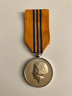 Medaille 1980 , inhuldiging Koningin Beatrix, Postzegels en Munten, Penningen en Medailles, Verzenden, Overige materialen, Nederland
