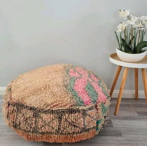 Berber vintage poef, marokkaanse poef, Huis en Inrichting, Banken | Voetenbanken en Poefen, Nieuw, 50 tot 75 cm, 50 tot 75 cm