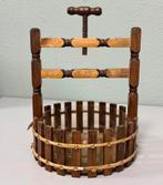 Antiek Vintage 1950 houten hout wensput mand notenkraker, Ophalen of Verzenden