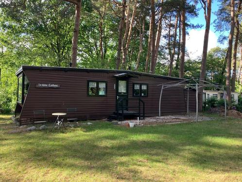 Nijbo chalet, Caravans en Kamperen, Caravans, Particulier, 2000 kg en meer, Overige, Vast bed, Douche, Kachel, Ophalen