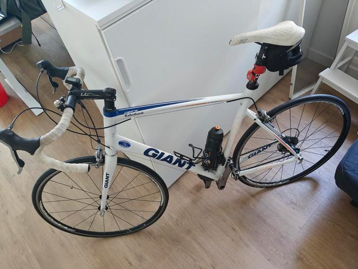 Giant Defy racefiets Rabobank editie – Shimano 105, Fietsen en Brommers, Fietsen | Racefietsen, Zo goed als nieuw, Giant, Meer dan 20 versnellingen