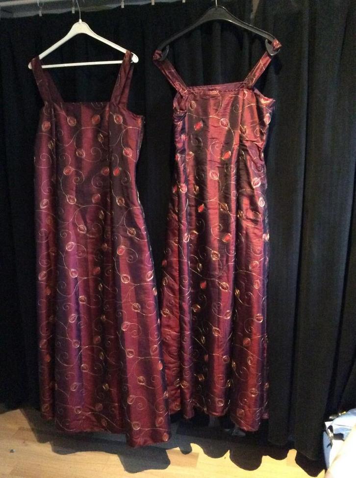 2 x jurk bordeauxrood, Kleding | Dames, Carnavalskleding en Feestkleding, Gedragen, Kleding, Carnaval, Maat 46/48 (XL) of groter