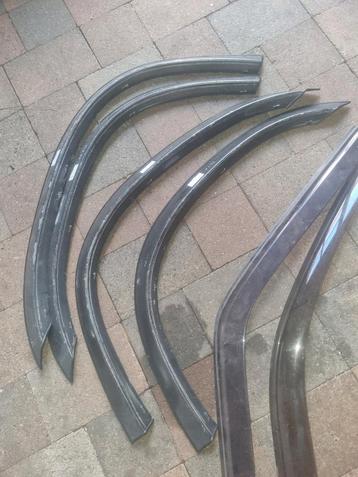 Te koop t4 spatbordverbreders en windvanger  beschikbaar voor biedingen