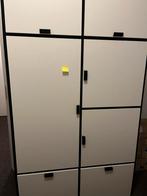 Mooie witte linnenkast, Ophalen