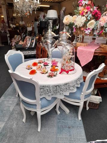 Mooie brocante eethoek compleet of los te koop  beschikbaar voor biedingen
