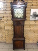 18 eeuw   engels mahonie eiken of noten staand horloge, Antiek en Kunst, Antiek | Klokken, Ophalen