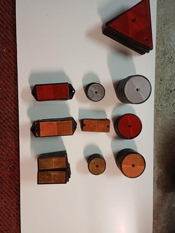 Partij Reflectoren - Diverse Vormen en Maten (70 stuks) beschikbaar voor biedingen