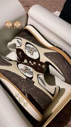 Louis Vuitton run away sneaker, Verzenden, Zo goed als nieuw
