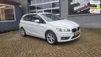 BMW 2-serie Active Tourer 216d Centennial Executive, Auto's, Voorwielaandrijving, Stof, Gebruikt, 116 pk