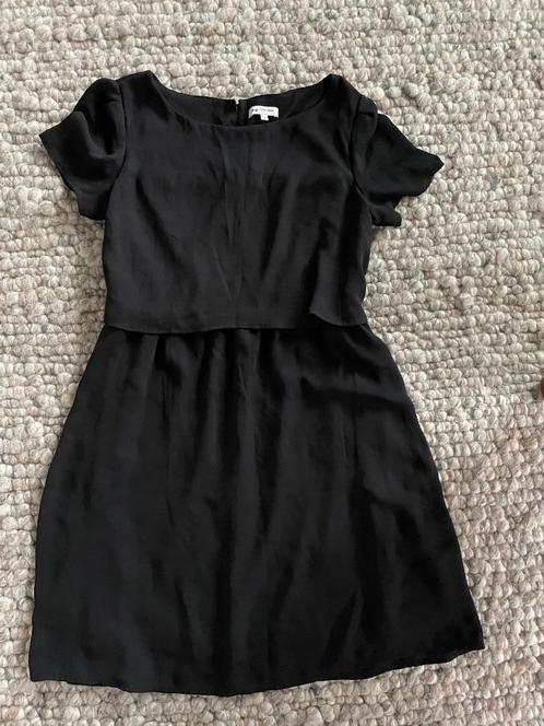 Schitterend zwart jurkje van NAF NAF Paris maat 38, Kleding | Dames, Jurken, Zo goed als nieuw, Maat 38/40 (M), Zwart, Verzenden