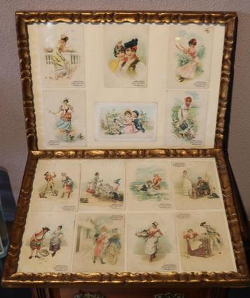 Paar antieke lijsten met prenten  beschikbaar voor biedingen