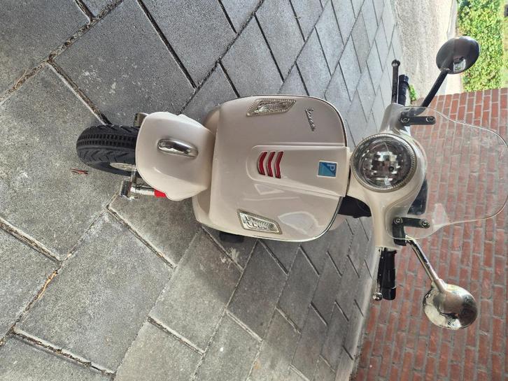 Kinder vespa scooter, Kinderen en Baby's, Speelgoed | Buiten | Accuvoertuigen, Gebruikt, Ophalen