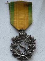 Grote insigne medaille uit XIX eeuw. Onderscheiding, Ophalen of Verzenden, Landmacht, Nederland, Lintje, Medaille of Wings