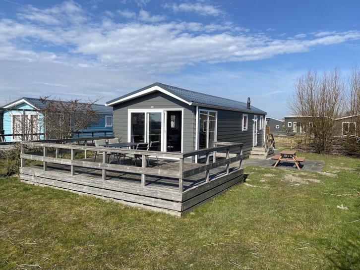 Chalet te koop zonder staanplaats in Lauwersoog! R#52R, Caravans en Kamperen, Stacaravans, tot en met 5