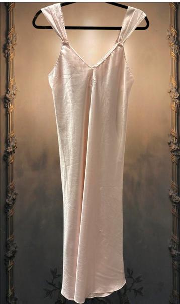 Vintage Christian Dior Jurk beschikbaar voor biedingen