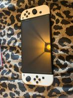 Nintendo Switch OLED + games+ travel case, Zonder controller, Zo goed als nieuw, Ophalen, Met games
