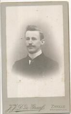 Foto - Fotograaf: J.J.D. de Graaf Portret van een onb Man, Gebruikt, Foto, Ophalen of Verzenden, Voor 1940