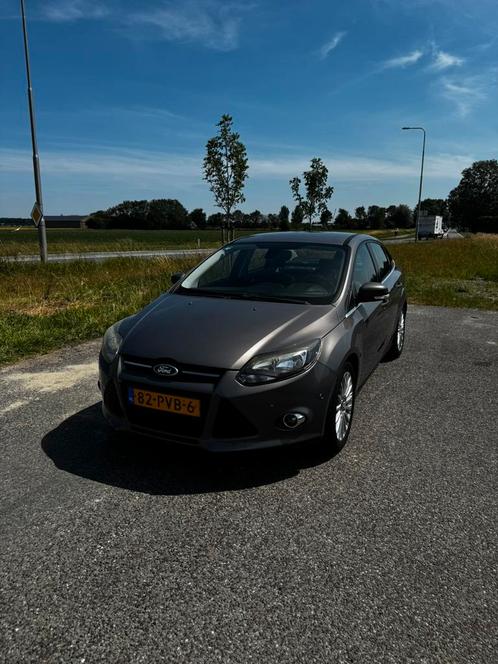 Ford Focus 1.6 Ti-vct First edition grijsbruin Airco keyless, Auto's, Ford, Particulier, Focus, Benzine, A, Sedan, Handgeschakeld