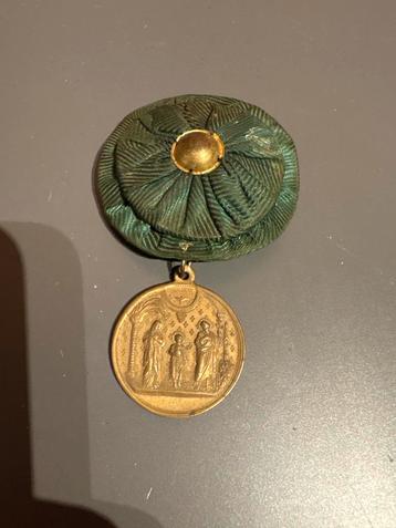 Insigne Aartsbroederschap Heilige Familie,1900,groen rozet beschikbaar voor biedingen