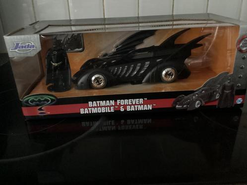 BATMAN FOREVER BATMOBILE EN BATMAN 1/24, Hobby en Vrije tijd, Modelbouw | Auto's en Voertuigen, Nieuw, Auto, Ophalen