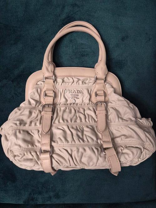 Prada Nappa Gaufre, Sieraden, Tassen en Uiterlijk, Tassen | Damestassen, Zo goed als nieuw, Handtas, Zwart, Ophalen of Verzenden