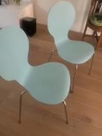 2 eetkamerstoelen lichtblauw, Huis en Inrichting, Stoelen, Ophalen, Gebruikt, Twee, Blauw