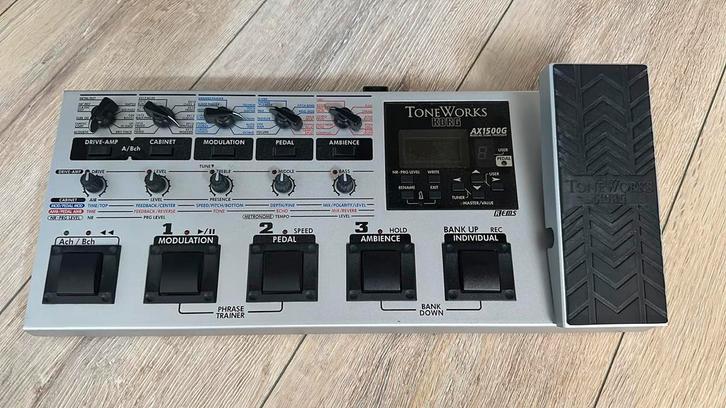 Korg AX1500G Multi-effect Pedaal met Doos, Muziek en Instrumenten, Effecten, Gebruikt, Chorus, Delay of Echo, Distortion, Overdrive of Fuzz