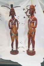 Beeld hout uit kenia hoogte 32 cm handgemaakt. Sommigen met, Antiek en Kunst, Kunst | Beelden en Houtsnijwerken, Ophalen of Verzenden