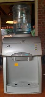 Heet en koud water dispenser van Home Electronics, Ophalen