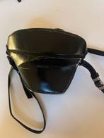 Grote Nikon camera, Ophalen, Gebruikt