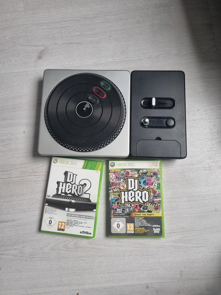DJ Hero Games + Turntable voor Xbox 360, Muziek, Gebruikt, 1 speler, Eén computer