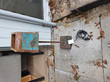 Hoogendam lamp beschikbaar voor biedingen