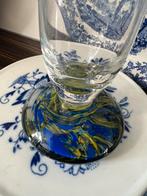 Antiek Boheems(Thüringen) kristal vaas met blauwgroene voet., Antiek en Kunst, Antiek | Glas en Kristal, Ophalen of Verzenden