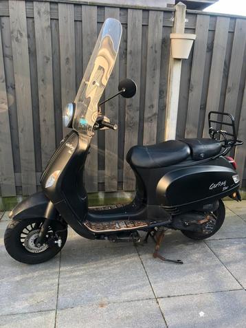 Gerray star scooter blauw kenteken beschikbaar voor biedingen