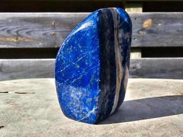 Mooi lapis lazuli freeform sculptuurtje