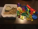 Kinetic Sand Set met Vormpjes  1 kilo opbrengst giro 555, Ophalen of Verzenden, Zo goed als nieuw, Knutselen