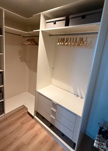Inloopkast Goossens | Kledingkast | Nieuwprijs 1.600 euro