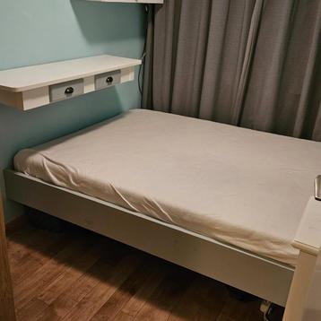 Super Stevig Bed 140x190 cm - Zo Goed Als Nieuw!