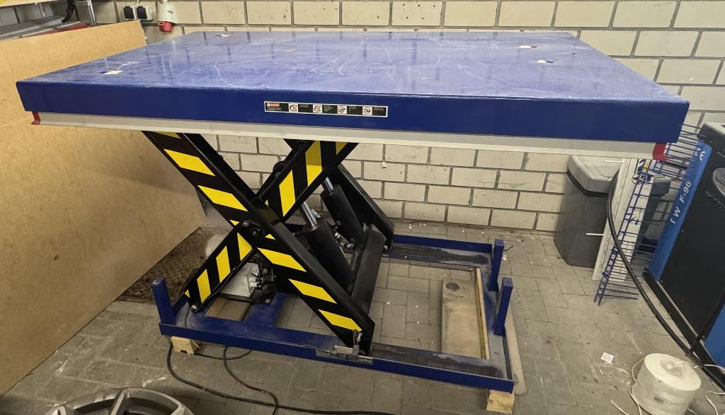 Schaartafel 1600x1000mm 2000kg 380v, Doe-het-zelf en Verbouw, Gereedschap | Overige machines, Ophalen, Gebruikt