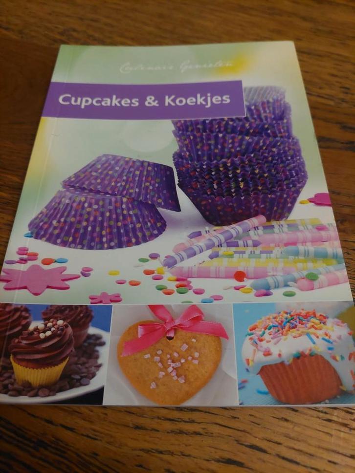 Leonie van Mierlo - Cupcakes & Koekjes, Boeken, Kookboeken, Zo goed als nieuw, Ophalen of Verzenden