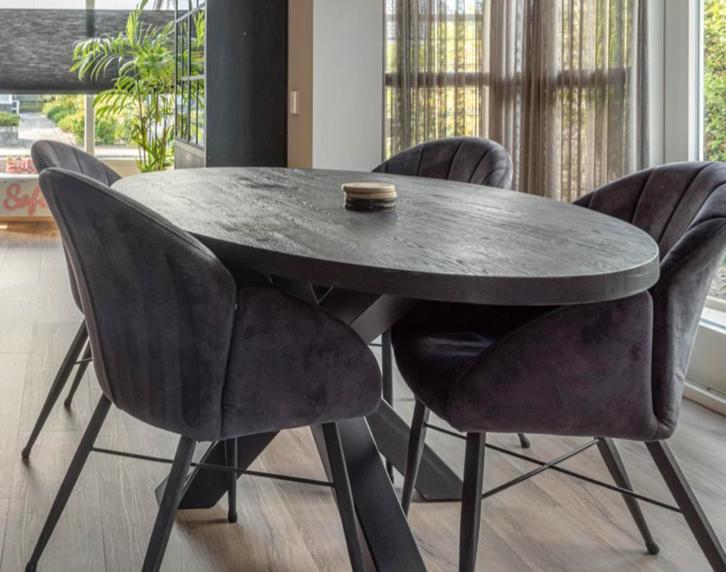 Nette Eethoek | Ovale Eettafel | Zwart | Massief | Staal, Huis en Inrichting, Tafels | Eettafels, Zo goed als nieuw, 100 tot 150 cm