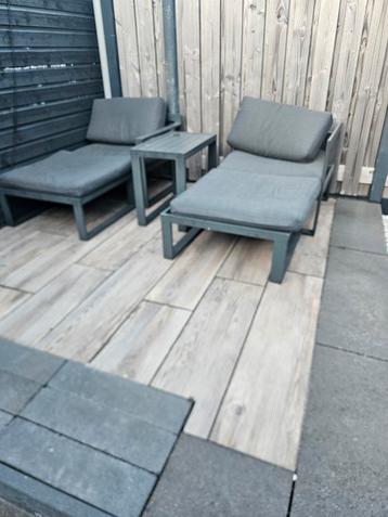 Tuin lounge set beschikbaar voor biedingen