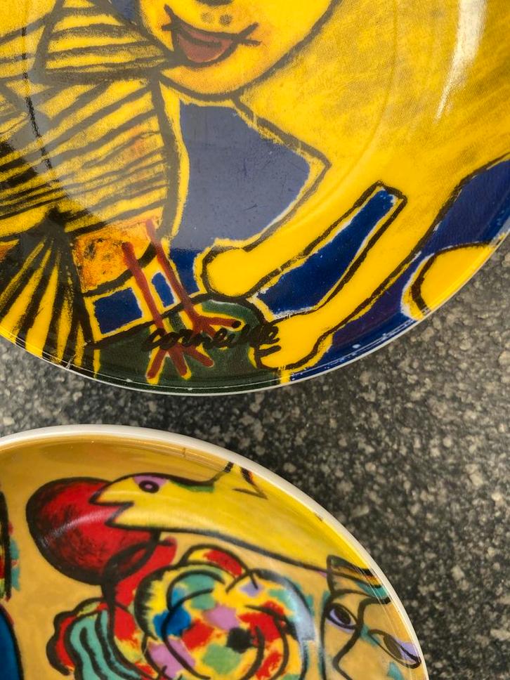 Drie Cornelle Pindaschaaltjes, Antiek en Kunst, Antiek | Schalen, Ophalen of Verzenden