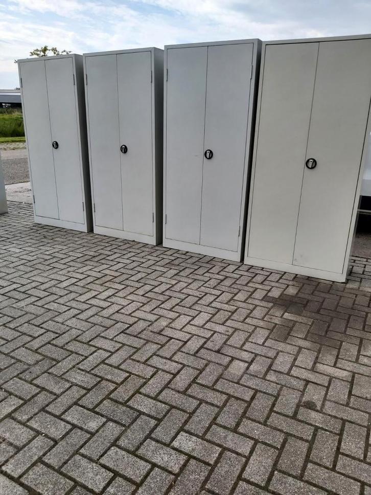 Nette 2-deurs archiefkasten, garagekast, gereedschapkast, Huis en Inrichting, Kasten | Roldeurkasten en Archiefkasten, Zo goed als nieuw