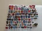 125 stuks Mooie Auto Speldjes., Verzamelen, Speldjes, Pins en Buttons, Ophalen of Verzenden, Zo goed als nieuw, Transport