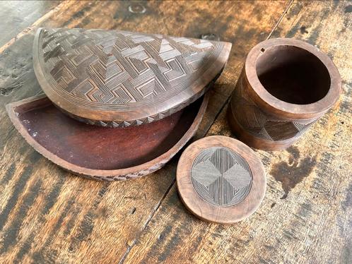 Koninklijke Tukula blusherbox en pot Collectie Antropoloog, Antiek en Kunst, Kunst | Niet-Westerse kunst, Ophalen of Verzenden