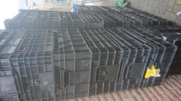 Veenmankisten, kunststof kratten hoog 20 stuks.  beschikbaar voor biedingen