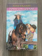 Pony Friends: Pony's in Gevaar!, Boeken, Ophalen of Verzenden, Gelezen, Fictie algemeen