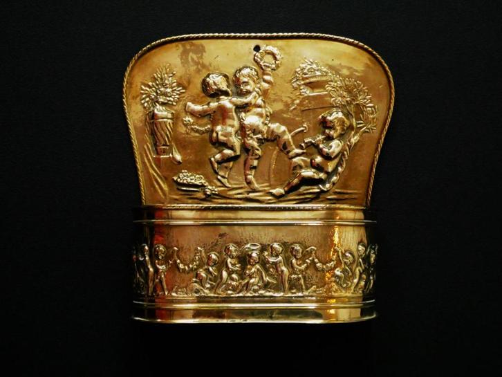 Messing Victoriaanse bestekhouder bestekbak dansende putti's, Antiek en Kunst, Antiek | Koper en Brons, Ophalen of Verzenden